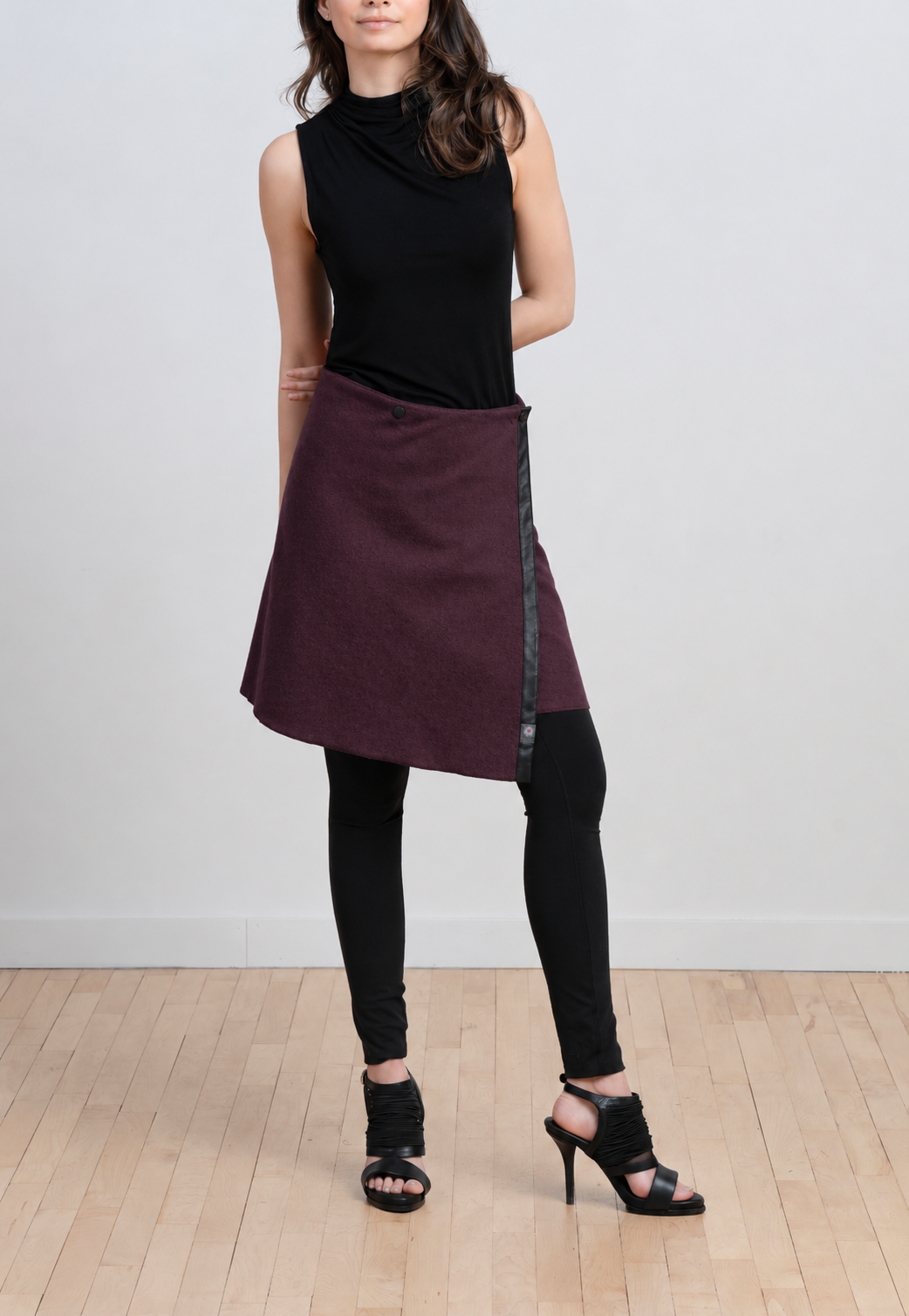 TUKUAN Plum Knee-Length Versatile Overskirt